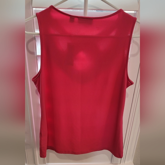 Sleeveless Top - Picture 3 of 3